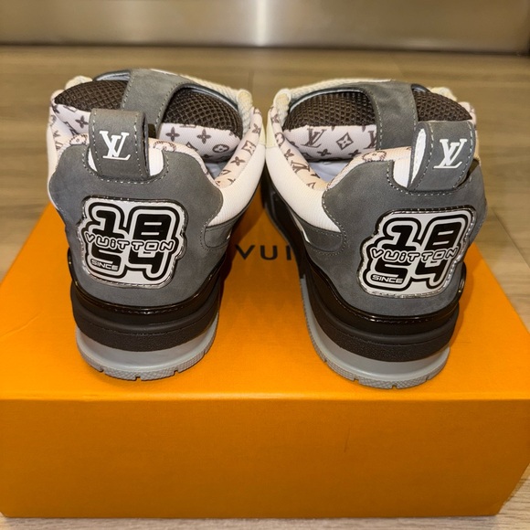 LV Skate Grey White Sneakers US M 10 & M 8.5 | 100% Authentic Traded in-store✅ - Picture 4 of 14